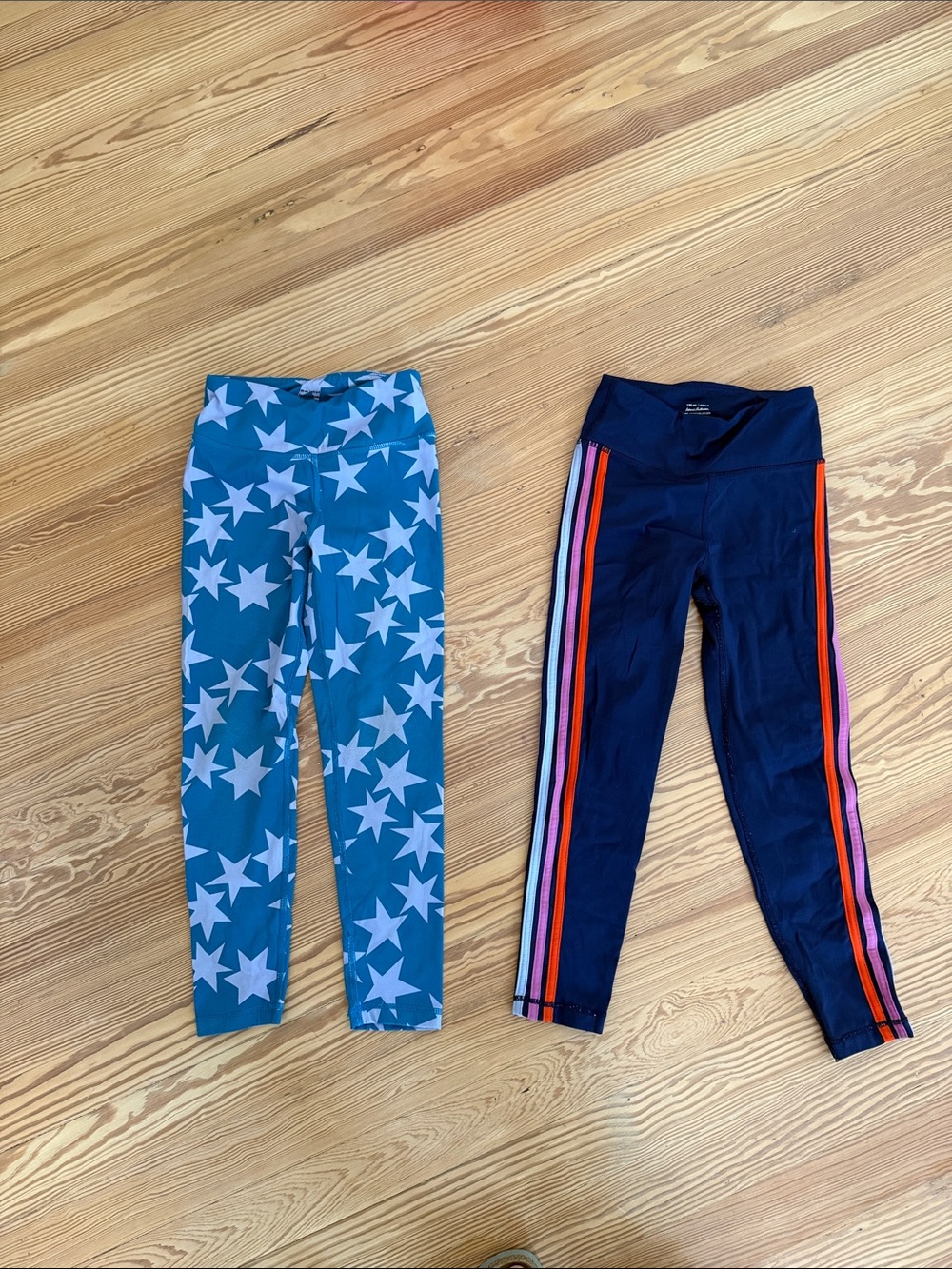 2 Hanna Andersson Leggings - Star Print & Navy Striped!
